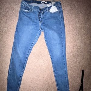 Levi’s Skinny Blue 👖
